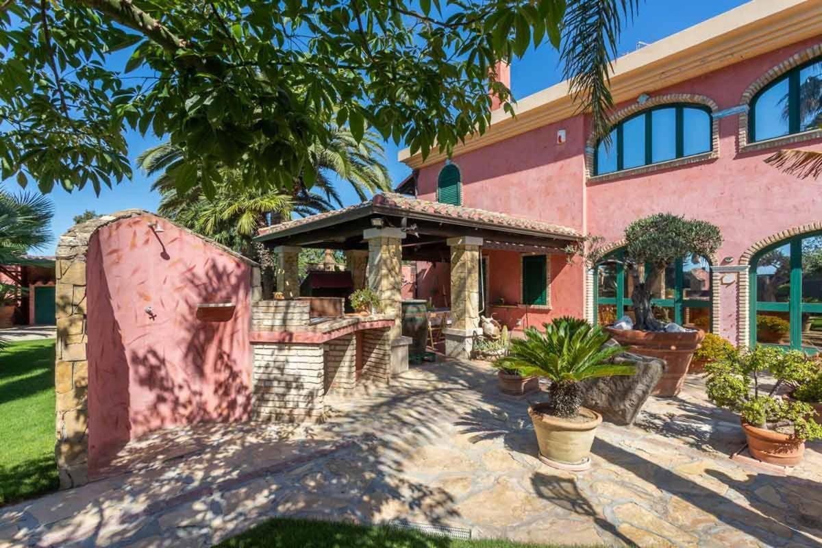 Villa Flumini Флумини ди Куарту Екстериор снимка