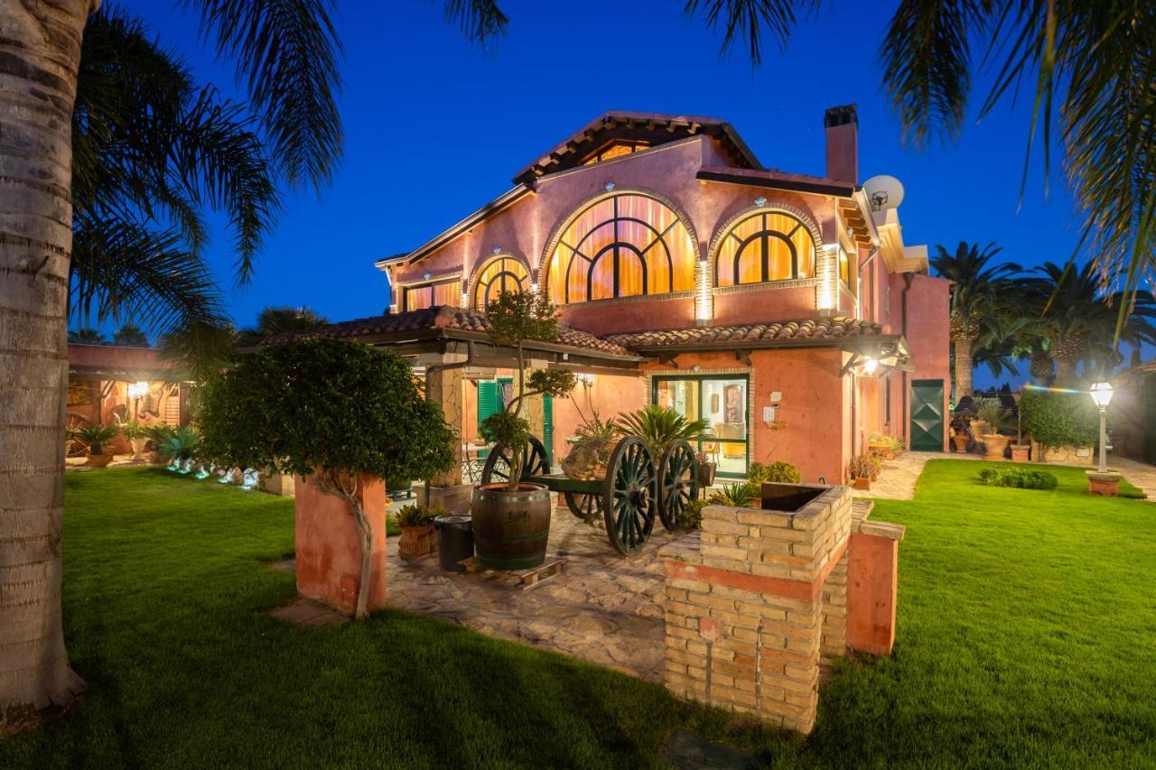 Villa Flumini Флумини ди Куарту Екстериор снимка