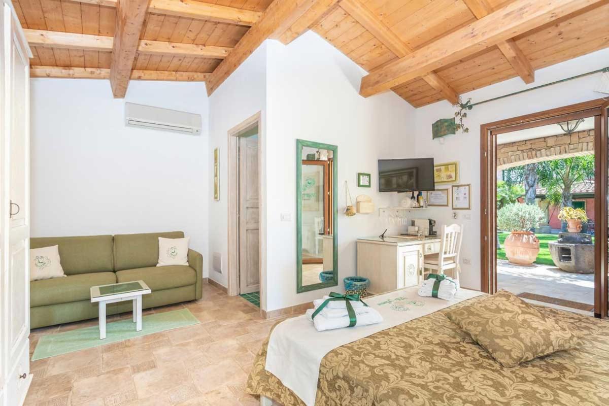 Villa Flumini Флумини ди Куарту Екстериор снимка