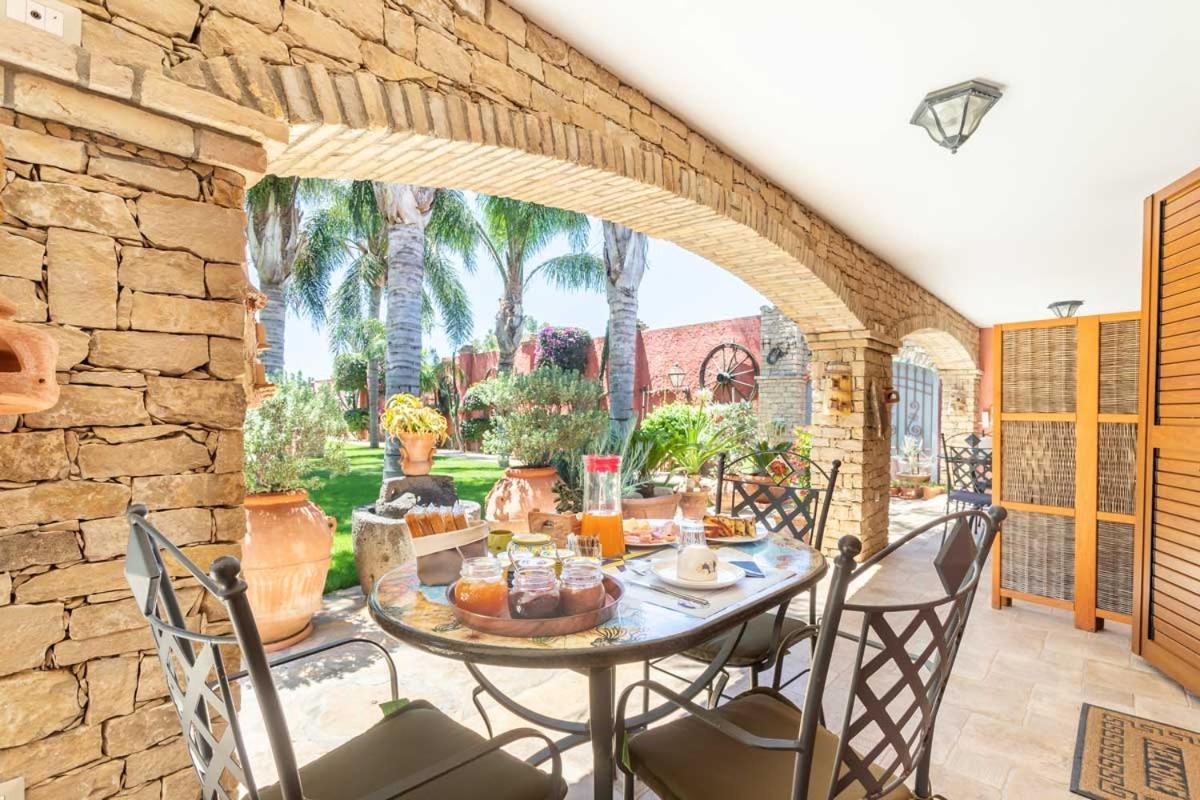 Villa Flumini Флумини ди Куарту Екстериор снимка