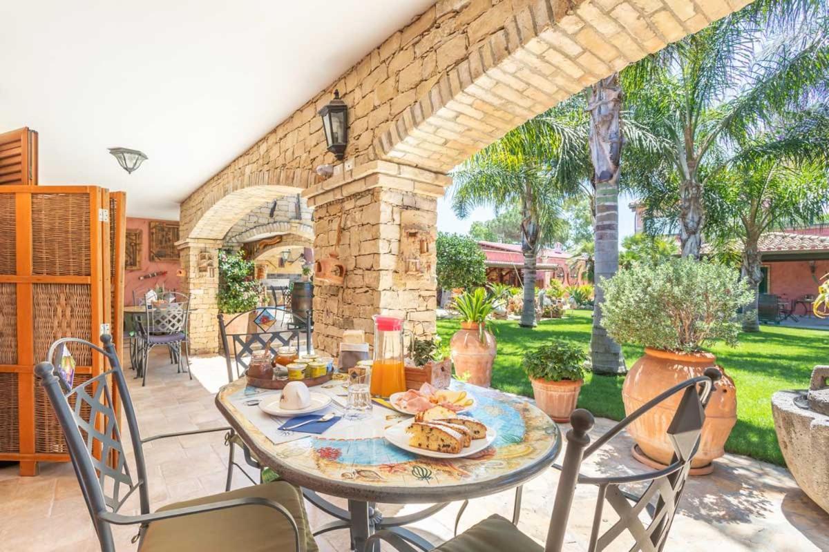 Villa Flumini Флумини ди Куарту Екстериор снимка