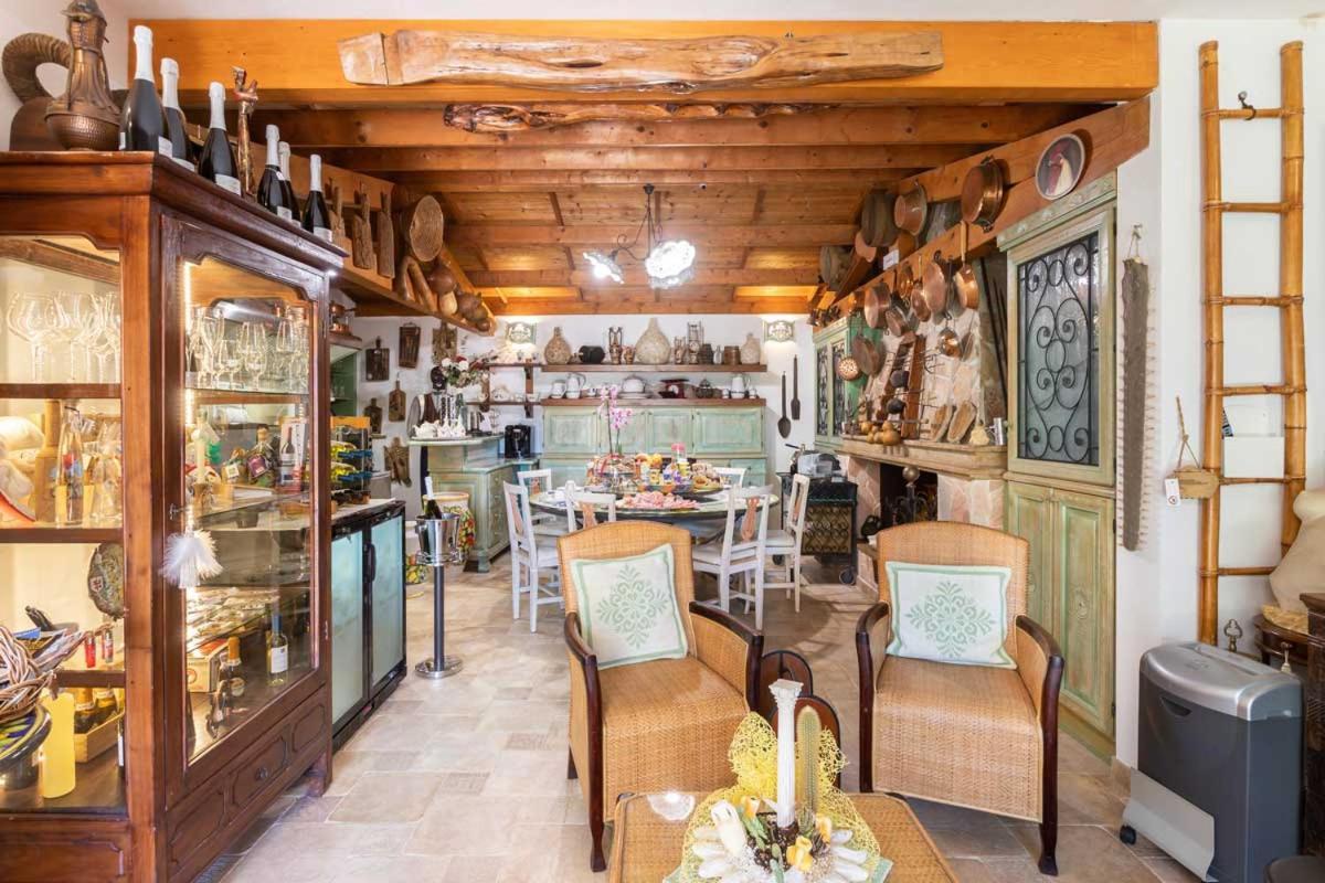 Villa Flumini Флумини ди Куарту Екстериор снимка
