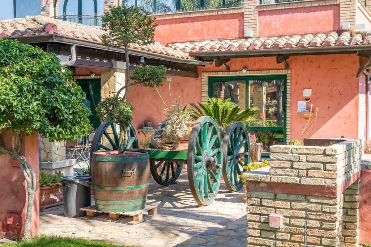 Villa Flumini Флумини ди Куарту Екстериор снимка
