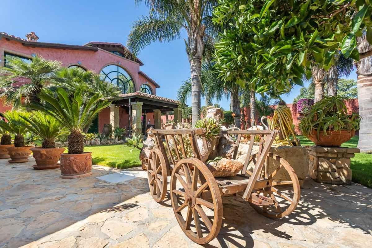 Villa Flumini Флумини ди Куарту Екстериор снимка